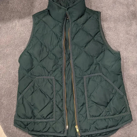J. Crew Excursion Quilted Vest Hunter Green Down Filled Gorpcore Preppy S - Picture 3 of 7